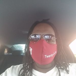 Meet your Posher, Derek